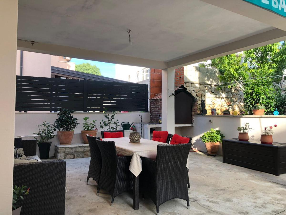 Apartments Martina Tisno Exterior photo